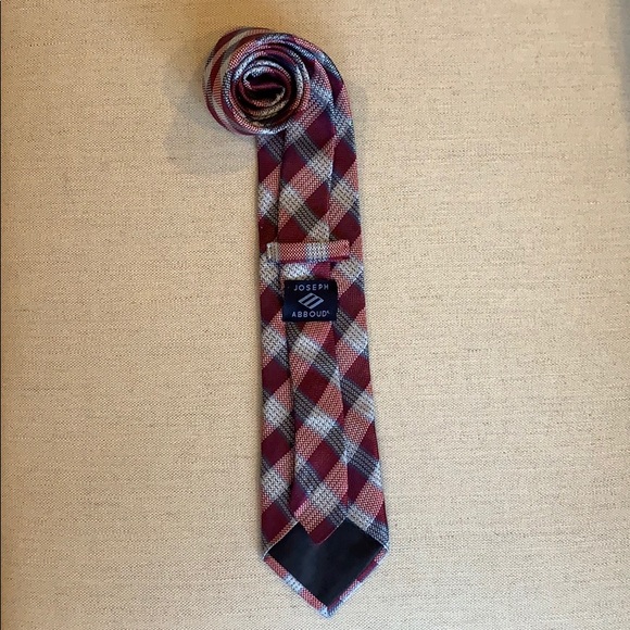 Joseph Abboud Necktie - Picture 3 of 5